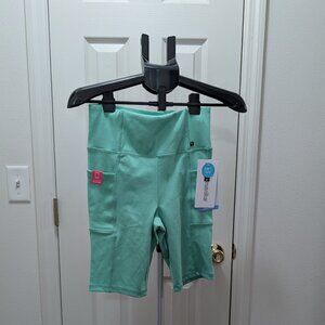 NWT Activewear Marika M Jade Cream Pockets Shorts Circuit Luxe NEW